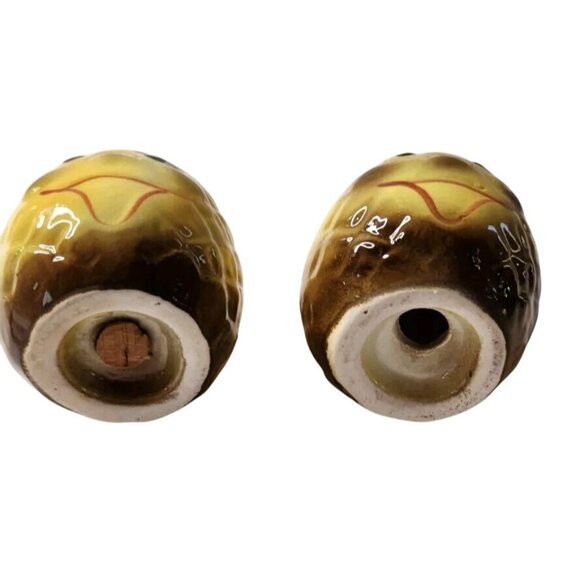 Vtg Ceramic Pineapple Salt Pepper Shakers anthropomorphic whimsical fruit - Picture 3 of 4